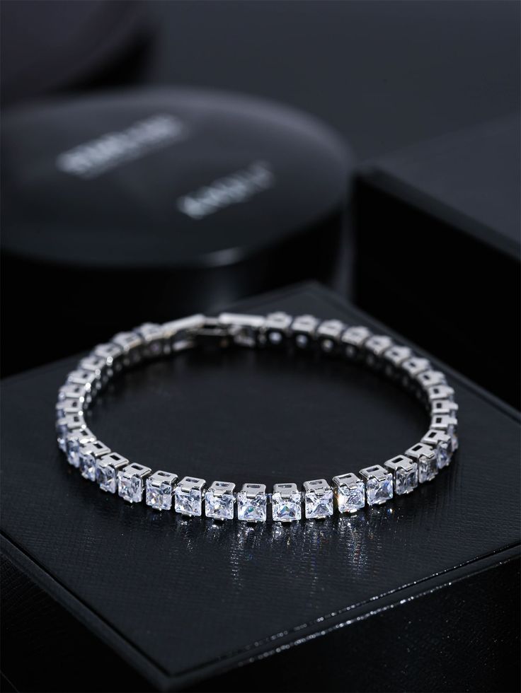 925 Sterling Silver & Diamond Bangle – Elegant 18K Gold Plated