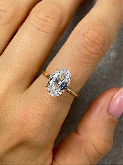 Bague ovale halo en zircon cubique