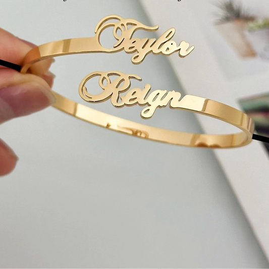 Luxury Personalized Name Bangle – Elegant 18K Gold Plated Bracelet