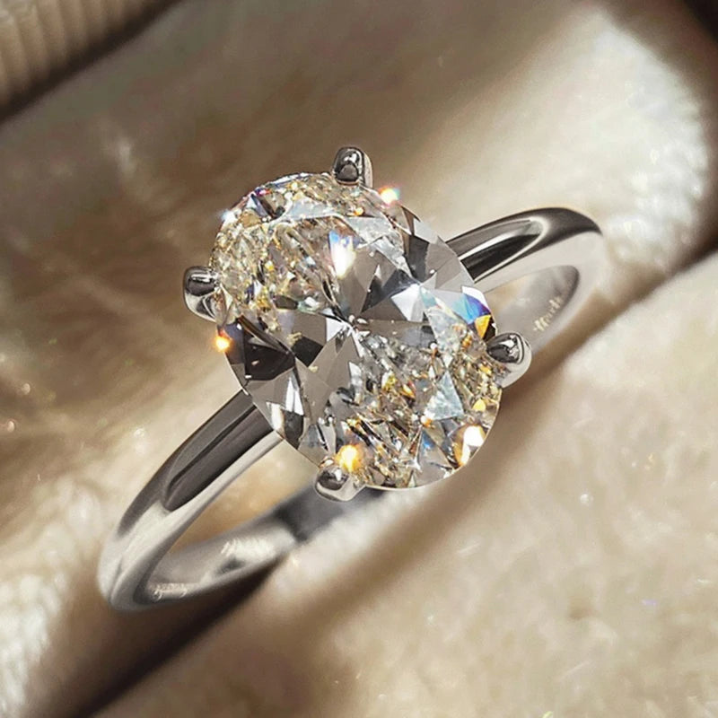 Bague ovale halo en zircon cubique