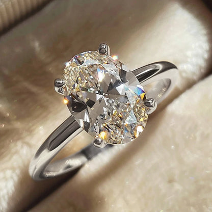 Bague ovale halo en zircon cubique