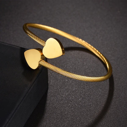 Personalized Heart Nameplate Bracelet