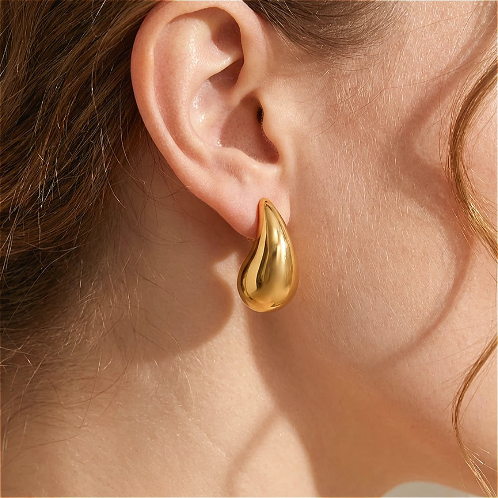 Vibemartini Teardrop-Shaped Hoop Earrings