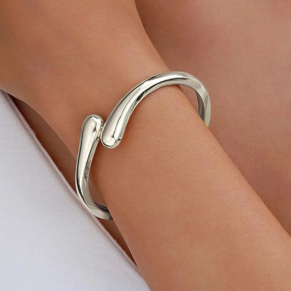 Luxury Twisted Gold Bracelet