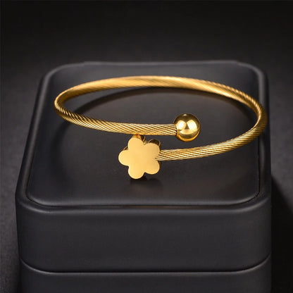 Personalized Heart Nameplate Bracelet