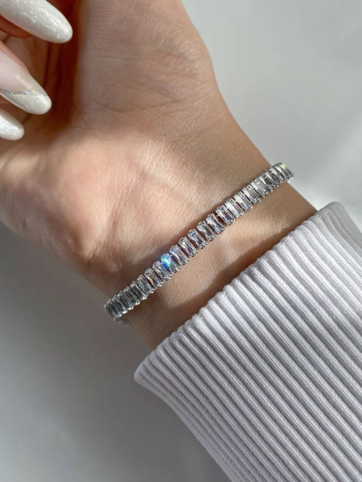 925 Sterling Silver & Diamond Bangle – Elegant 18K Gold Plated